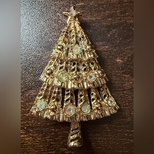 Vintage Aurora Borealis Rhinestone Gold Tone Christmas Tree Brooch Pin Sparkly!